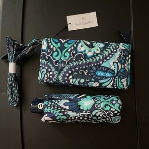 Vera Bradley matching umbrella and wristlet/ wallet